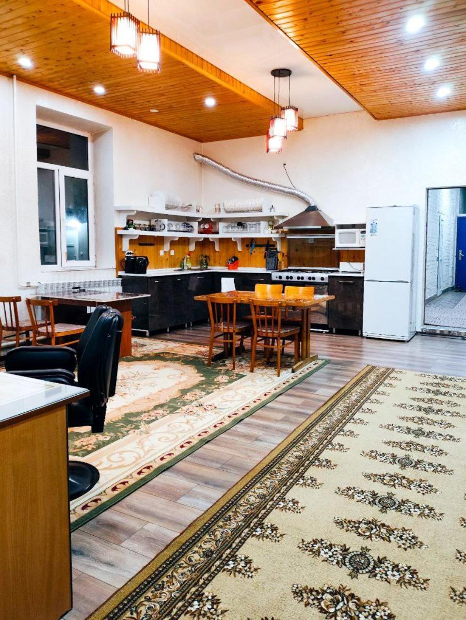 Urban Monkey Tent Hostel & Bar Karakol Exterior photo